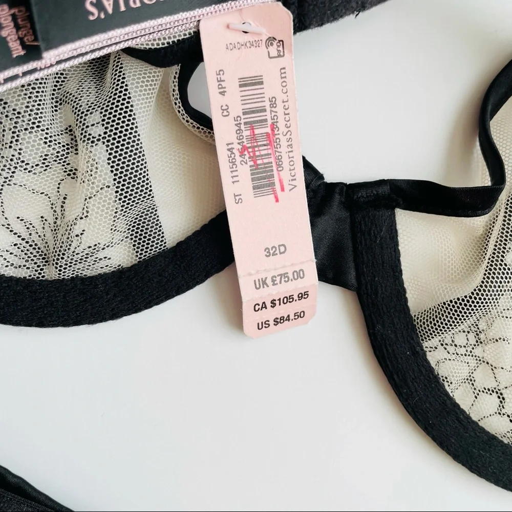 32D SMALL Victoria’s Secret embroidered bra set